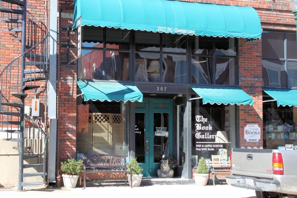 Courthouse square books